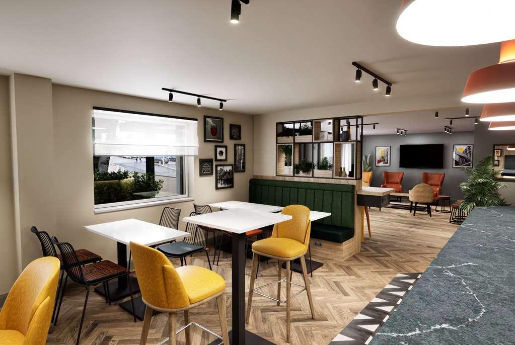 Super 8 By Wyndham Chester East Интерьер фото