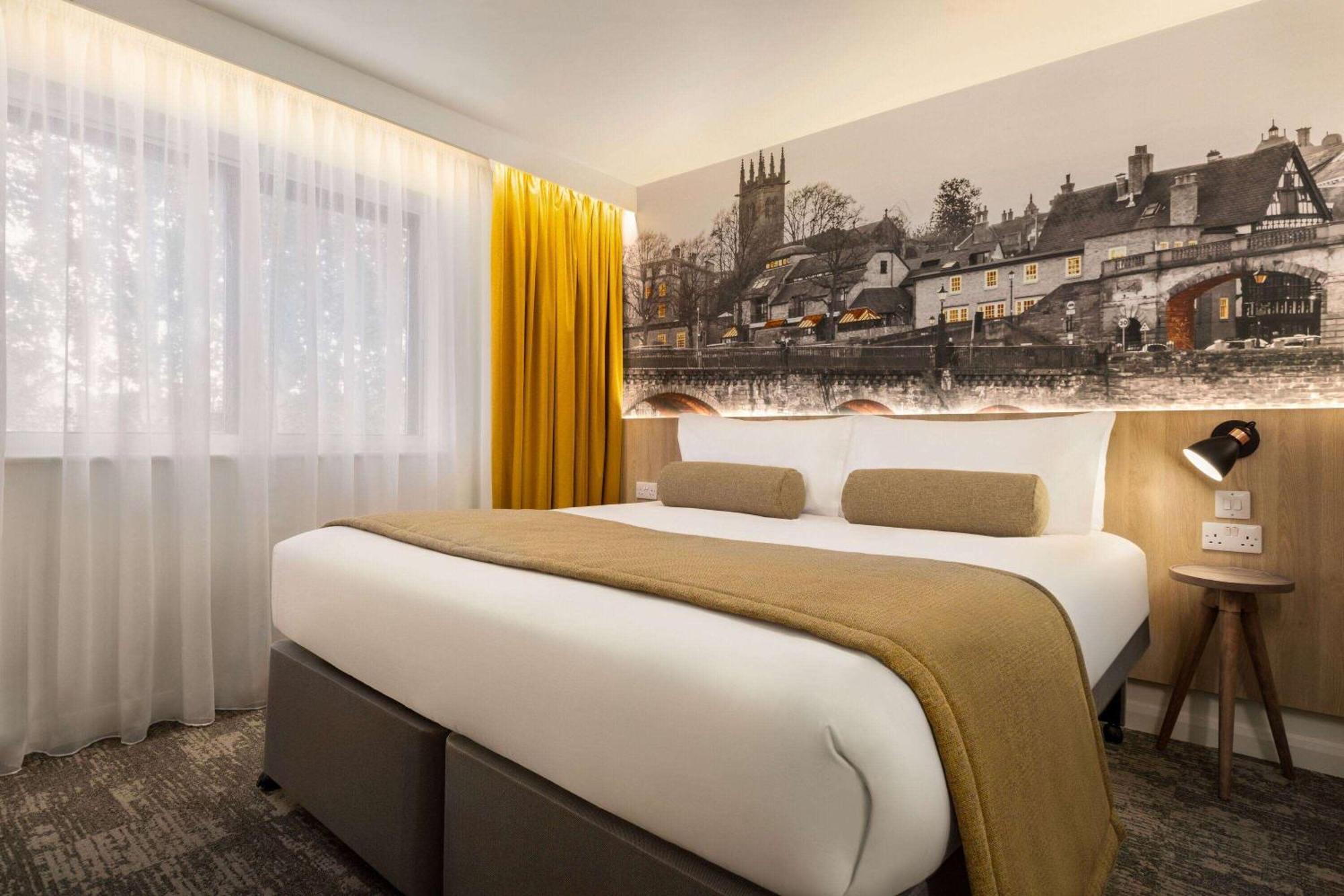 Super 8 By Wyndham Chester East Экстерьер фото