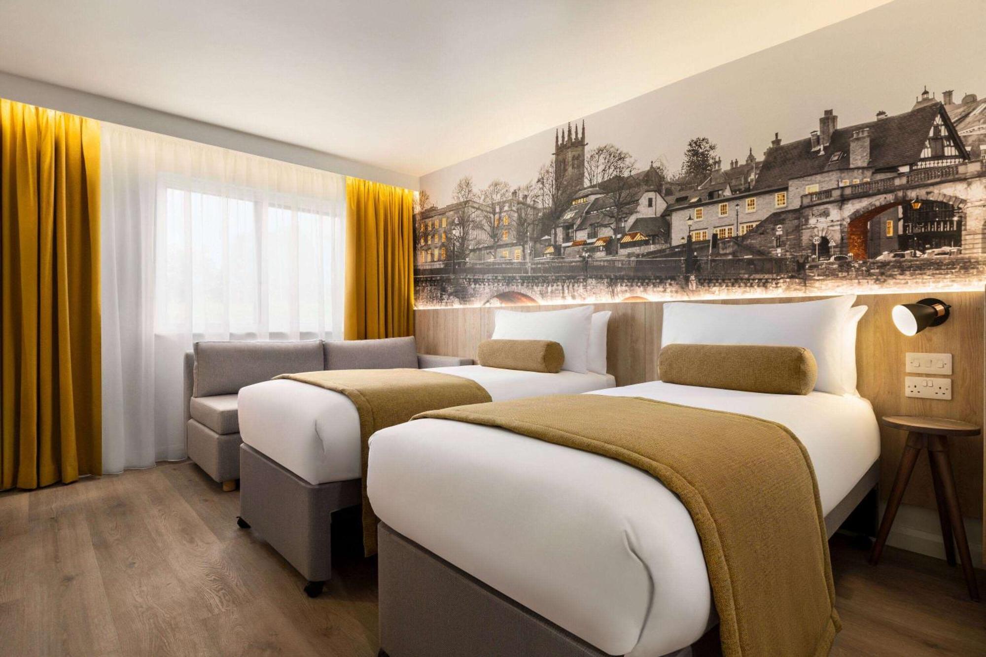 Super 8 By Wyndham Chester East Экстерьер фото